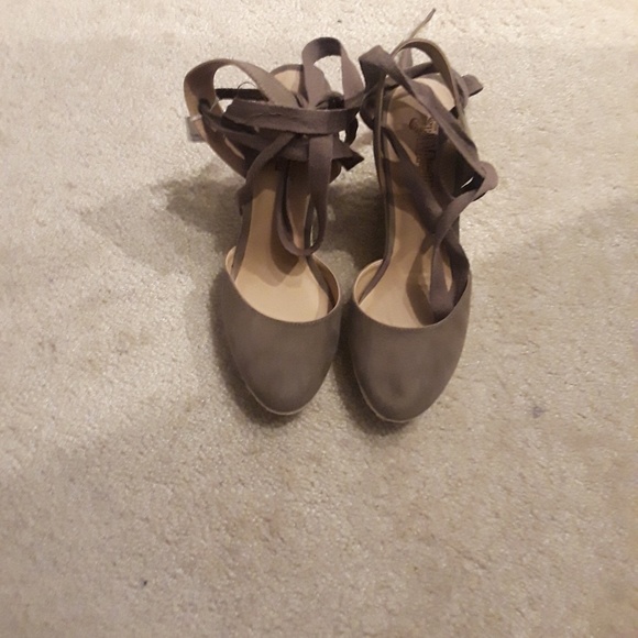 Wedge heeled lace up leg or wrap around ankle espadrilles - Picture 3 of 4